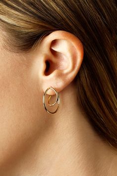 These unique earrings take the classic 14kt yellow gold medium size hoop and add a spiral through it to create a unique and trendy look. Affordable Gold Spiral Hoop Earrings, Unique Earrings, Medium Size, Gold Earrings, Hoop Earrings, Yellow Gold, Yellow, Gold