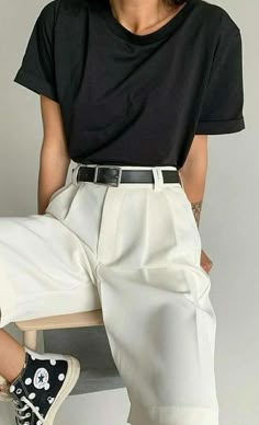 Classy Vintage Outfits, White Outfits For Women, Skandinavian Fashion, Chique Outfits, Summer Ideas, Mode Inspo, Looks Chic, Mode Vintage