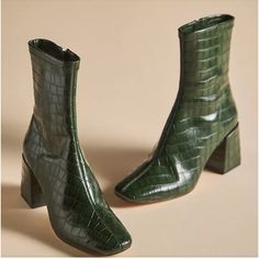 Silent D Heeled Ankle Boots Crocodile Pattern Green Size Eu 36w True To Size New Comes With Original Shoe Box And Wrapping Paper Green Block Heel Boots For Fall, Green High Heel Faux Leather Boots, Green Ankle-high Heeled Boots For Winter, Fall Green Heeled Boots With Reinforced Heel, Winter Green Ankle-high Heeled Boots, Green Ankle-high Formal Boots, Green High Ankle Heeled Boots For Spring, Green Heels For Workwear In Fall, Green Faux Leather Ankle-high Boots