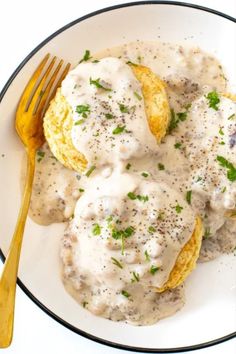 Save this quick & easy recipe for the Best Homemade Sausage Gravy. This Sausage Gravy recipe is the ultimate comfort food, and a breakfast classic everyone will love! Made with savory ground pork sausage, creamy milk, and a hint of sage and red pepper flakes, it’s bursting with rich, hearty flavor.