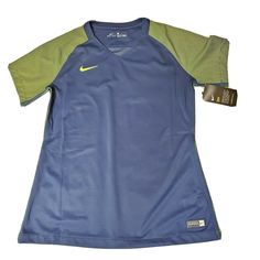 Nike Women's Short Sleeve Dri-Fit Shirt FTBLL/SOCC 880476-410 Blue/Green Large . Condition is New with tags. Shipped with USPS First Class.B1 Sporty Blue Shirt For Sports, Navy Sporty Shirt For Sports, Blue Short Sleeve Sports Shirt, Blue Fitted Sports Shirt, Green Sporty Shirt For Sports, Dri Fit Shirt, Active Wear Tops, First Class, Workout Shirts