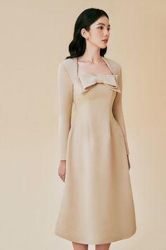 Queen Anne Neckline, Mean Blvd, Square Neck Dress, Queen Anne, S Models, Dress Materials, A Line Skirt, Dresses Xs, Minimalist Fashion