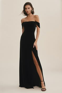 Elegantes Party Outfit, Black Tie Wedding Guest Dress, Black Tie Wedding Guest, Black Tie Attire, Prom Dress Inspo, Black Tie Wedding Guests, Wedding Guest Attire, Shoulder Stretch, Jenny Yoo