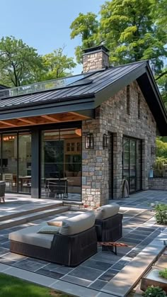 Luxury Modern House Exterior, Luxury Modern House, Rooftop Restaurant Design, Mountain Dream Homes, Taman Air, Nature Living, Tiny House Village, Facade Architecture Design, Luxury Modern Homes