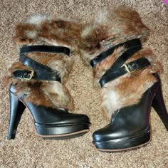 Ugg Black Leather W/Genuine Multi-Color Sheepskin Boot Size 7 (Worn Once) No Box - $150 Jeffery Campbell Boots Outfits, Fur Boot Heels, Winter Ankle Boots In Calf Hair, Leather Ankle Boots With Faux Fur Trim, Luxury Winter Boots With Faux Fur Trim, Luxury Leather Boots With Faux Fur Lining, Leather Boots With Faux Fur Lining For Fall, Winter High Heel Boots With Faux Fur Lining, High Heel Boots With Faux Fur Lining For Winter