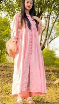 Long Designs Dresses, Pakistani Long Frocks Casual, Forck Design Girl, Causal Frock Design, Frock Top Designs For Women, Shafoon Frocks Pakistani, Airline Frock Design Pakistani, Top Frock Design, Best Frock Design For Women