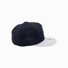 Stay true to your team with the New York Yankees MLB 59FIFTY Fitted Hat from New Era. Show off your support while enjoying the comfort and style this hat provides. Made with high-quality materials, this fitted hat is the perfect accessory for any Yankees fan. Color: Navy Blue / White Style: NENYY-NVYBLUEWHT Blue Fitted Cap For Streetwear, Classic Blue Snapback Hat For Streetwear, Casual Blue Flat Brim Baseball Cap, Blue Flat Brim Hat For Streetwear, Casual Blue Flat Brim Hat, Blue Baseball Cap For Streetwear, Classic Blue Sports Hat, Blue Flat Bill Hat For Streetwear, Navy Six-panel Fitted Hat For Streetwear