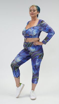 Get ready to bring some color into your life with the PSYCHEDELIC leggings from Infinite. These multi-faceted bottoms feature a unique pattern that conveys several colors that compliment each other naturally. But the PSYCHEDELIC leggings are more than just a fashion statement - they're also super versatile. Suitable for both indoor and outdoor athleisure activities, these leggings can withstand both heat and cold. So whether you're hitting the gym or just running errands, you can trust the PSYCH Outdoor Athleisure, Black Mesh Leggings, Mesh Leggings, Legging Outfits, Velvet Leggings, Womens Leggings, Mock Neck Top, Psych, Outfits With Leggings