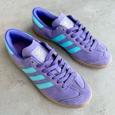 #spezial #gazelle #adidas #sneakers #purple Dinner Heels, Korean Breakfast, Apple Bag, Adidas Hamburg, Coffee Winter, Gazelle Adidas, Sneakers Purple, Purple Adidas