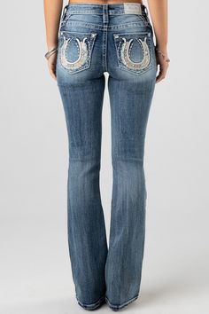 A bootcut that keeps you stylishly comfortable throughout the day with a pastel embroidered horseshoe, studded trim and a 5 pocket design. - Front Rise: 9"; Back Rise: 14”- Inseam: 34" Fabric Content: 98% Cotton, 2% Elastane Care: Machine Wash Separately In Cold Water With Like Colors Style No. M3881B-M797 Embroidered Horseshoe, Outfit Pieces, Dream Outfits, Country Fashion, Bootcut Jean, Upcycled Fashion, Denim Accessories, Body Dress, Boot Cut Denim