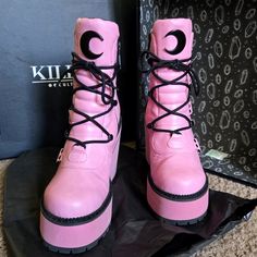 Amazimg Pastel Pink Broom Rider Boots From Killstar. Absolutely Love And Am Obsessed With These But I Just Dont Wear Them Enough And They Deserve The Spot Light. Wore 1 Time And Living In Their Box The Rest Of The Time. Size 7 And Sold Out On The Website Black And Pink Aesthetic, Heeled Lace Up Boots, Black Snow Boots, Mary Jane Platform Shoes, Boot Heels, Wing Boots, Scene Goth, Rider Boots, Gothic Boots