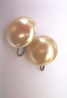 Vintage Earrings Big Large Pearls Large Pearl Earrings, Earrings Big, Wedding Jewelry Earrings, Big Earrings, Wedding Earrings, Vintage Earrings, Wedding Jewelry, Beauty Book, Pearl Earrings