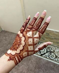 Nails Mehndi Designs, Mehedi Design Unique, Beautiful Eid Mehndi Design, Mehedi Digain, Modern Mehndi Designs Front Hand, Back Mehndi Designs Hands, Mehendi Design For Wedding, Mehandi Designs For Hands Unique, Mehndi Designs Simple Front Hand