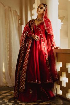 Pakistani Wedding Dress in Pishwas Dupatta and Lehenga Style in premium quality fabric is adorned with beautiful Embroideries and Goldwork. Fast shipping. Floor-length Traditional Wear With Resham Embroidery For Wedding, Traditional Drape Wedding Gown With Dupatta, Luxury Wedding Gown With Dupatta In Traditional Drape, Wedding Gown For Eid Made Of Kundan, Kundan Gown For Wedding And Eid, Kundan Wedding Gown For Eid, Art Silk Gown With Sheer Dupatta, Embroidered Kundan Floor-length Gown, Wedding Traditional Wear With Dupatta