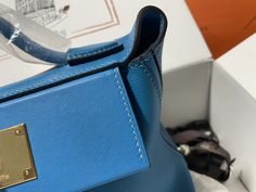 Mini2424 in stock, size 21, just the right size, trendy and practical High-end Blue Bag With Double Handle, High-end Blue Tote Shoulder Bag, High-end Blue Shoulder Bag With Removable Pouch, Medium Blue Bag With Top Carry Handle, High-end Blue Tote Satchel, High-end Blue Bag With Detachable Handle, Blue Top Handle Bag With Branded Hardware, Blue Office Satchel With Branded Hardware, High-end Blue Bags For Shopping