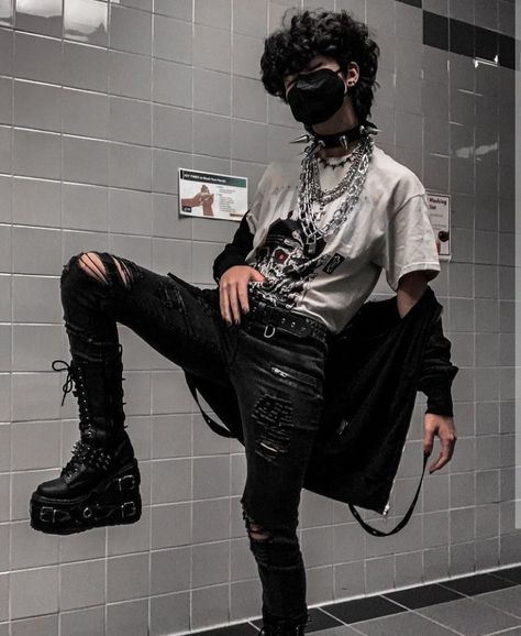 Hot Outfits For Men, Edgy Male Outfits Aesthetic, Edgy Outfits Male, Alt Grunge Outfits Men, Man Alternative Style, Dark Style Boy, Posing Reference Male, Alternative Fashion For Men, Alt Transmasc Hair