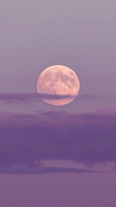 Pastel Purple Moon Aesthetic, Lavender Sky Aesthetic, Light Purple Aesthetic Background, Aesthetic Moon Wallpapers, Purple Moon Aesthetic, Pink Moon Wallpaper, Lavender Moon, Eiffel Tower Photography, Moon Wallpapers