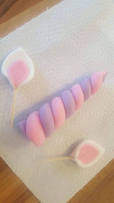 Unicorn Horn For Horse, Lila Party, Perfect Birthday Cake, Unicorn Birthday Cake, Unicorn Cake Topper, Unicorn Cupcakes, Fondant Toppers, Unicorn Horn, Unicorn Cake