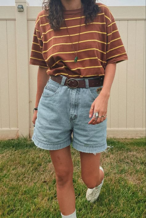 love this dad short’s / jorts with striped tee combo. the belt is my all time favorite, and of course reeboks. Striped Short Outfits, 90s Spring Outfits Aesthetic, 90s Denim Shorts Outfit, 90s Mom Aesthetic Summer, Dad Jorts Outfits, 80s Spring Fashion, Nb Summer Outfits, 80s Inspired Outfits Summer, Retro Summer Fashion