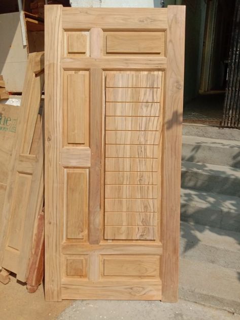 Simple Wooden Door Designs, Wooden Single Door Design, Door Design Wooden, Single Main Door Designs, Main Door Design Photos, Latest Door Designs, Pakistan Home, Flush Door Design, House Front Door Design