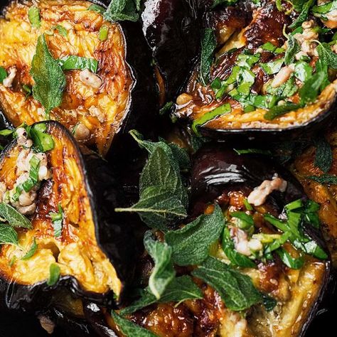 Yotam Ottolenghi Roasted Aubergine with Anchovies | SIMPLE recipe Ottolenghi Aubergine, Aubergine Recipes, Roasted Aubergine, Yotam Ottolenghi Recipes, Aubergine Recipe, Ottolenghi Recipes, Roast Chicken Leftovers, Plats Healthy, Yotam Ottolenghi