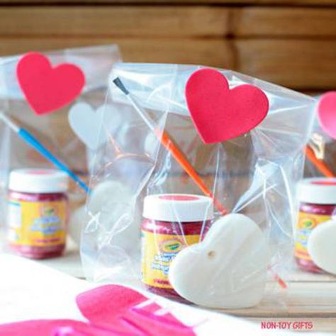 10 Non Candy Valentines Kid Will Love! BEST Valentine Ideas For School - Friends - Fun - School Parties - Valentine Party Favors - Treats