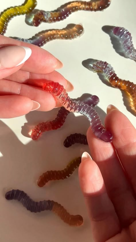 Homemade Gummy Worms, Gummy Worms Recipe, Vegan Gummy Worms, Vodka Gummy Worms, Trollies Gummy Worms, Trolli Gummy Worms, Kids Movie Party, Tasty Logo, Quick And Easy Dessert Recipes