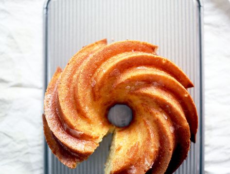 SWEET CORN BUNDT CAKE WITH SALTY BROWN BUTTER GLAZE — 600 ACRES Sweet Corn Cake Recipe, Brown Butter Glaze, Corn Cake, Butter Glaze, Summer Eats, Baking Projects, Corn Cakes, Warm Cake, Summer Eating