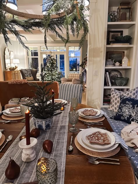 Christmas House Tour 2023 - The Inspired Room Maine Christmas Decor, East Coast Christmas Decor, Nancy Myers Christmas, New England Christmas Decor, Home For The Holidays Aesthetic, Nancy Meyers Christmas, Hamptons Christmas, East Coast Christmas, Cape Cod Christmas