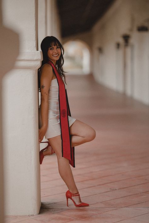 #graduation #2023 #sdsu #gradpics Graduation Photos Inspiration, Cute Grad Photo Ideas, Creative Photoshoot Ideas Graduation, Graduation Pictures For High School, Classy College Graduation Pictures, Graduation Pictures Sitting Down, University Grad Photoshoot, College Graduation Pictures Business Major, College Grad Poses Picture Ideas