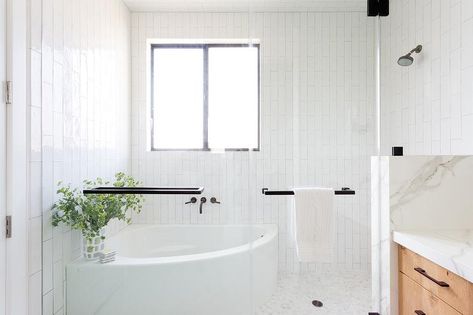 Shower with Corner Bathtub - Transitional - Bathroom Corner Bathtub Shower, Corner Tub Shower, Master Bathtub, Corner Bath Shower, Small Bathtub, Refinish Bathtub, Bathroom Tub Shower, Corner Bath, Bad Inspiration