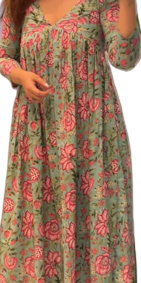 Floral Cotton Kurti Designs, C Cute Kurti Design, Kurta Designs Women Casual Cotton, Kurta Designs Women Cotton, Kalamkari Suit Designs, Alia Cut Kurti Pattern, Floral Kurti, Cotton Dress Pattern Indian, Simple Frock