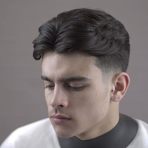 Tapered Middle Part Men, Taper Fade Middle Part, Haircut Selfie, Rustic Architecture, Photo Hijab, Mens Haircuts Short Hair, Middle Part Hairstyles, Mens Hair Colour, Wavy Hair Men