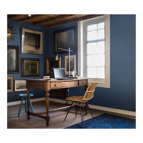 Inspired by the ancient natural dye, Woad Walk is one of our new shades from Colour Futures 2017. Use it to create a space with depth and… Denim Drift Dulux Paint, Dulux Denim Drift, Denim Drift, Dulux Paint Colours, Inchyra Blue, Dulux Paint, Metal Wall Light, Blue Room, Blue Kitchen