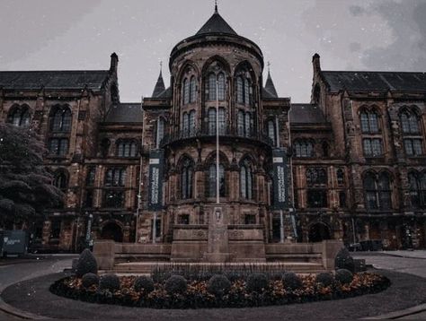 Fantasy Academy Building, Victorian Chateau, Dark Academia Mansion, Fantasy Castle Aesthetic, Gothic Castle Aesthetic, Dark Academia Castle, Queen Of Disaster, Dark Academia House, Academia House