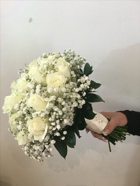 Wedding Bouquets With Gypsophila, White Rose And Gypsophila Bouquet, Gypsophila And Rose Bouquet, Nikkah Bouquet, White And Gold Wedding Bouquet, Rose And Gypsophila Bouquet, White Roses And Gypsophila, Gypsophila Wedding Bouquet, White Roses Bouquet