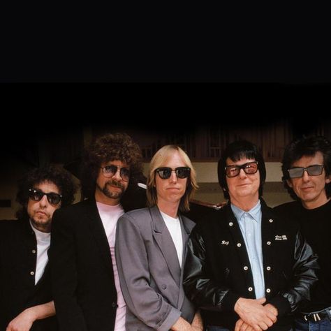 Traveling Wilburys Playing Keyboard, Jeff Lynne Elo, Traveling Wilburys, Electric Light Orchestra, Travelling Wilburys, Jeff Lynne, Rock Musicians, Tom Petty And The Heartbreakers, Jackson Browne