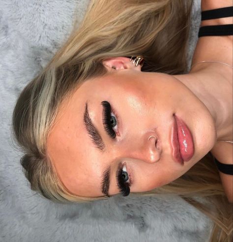 Short Full Volume Lash Extensions, Big Eyelash Extensions, Russian Lashes Eyelash Extensions, Fluffy Russian Lashes, Doll Eye Mega Volume Lash Extensions, Eyelash Extensions Full Volume, Mega Russian Volume Lashes, Soft Volume Lashes, Short Russian Lashes