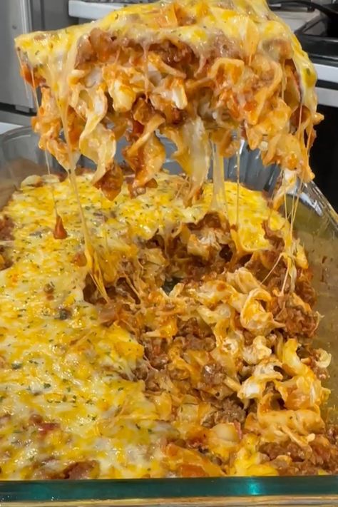 Cheesy Egg Noodle Bake - Cooking in the Midwest Cheesy Noodle Bake, Egg Noodle Pasta Bake, Baked Noodle Recipes, Egg Noodle Lasagna, Cooking In The Midwest, Chicken And Egg Noodles, Meals Pasta, Fish Are Friends Not Food, Noodle Bake