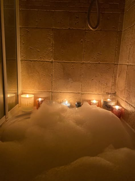 Relaxing relaxation me time self care self love Radox candles aesthetic Candle Light Bath Tub, Bath Candles Aesthetic, Candle Lit Bath Aesthetic, Lucian And Sloane, Bathtub Candles, Bath Candles Romantic, Candle Lit Bath, Candle Lit Room, Bath With Candles