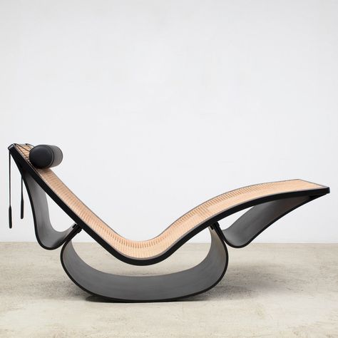 Rio Chaise, Oscar Niemeyer, 1978 Furniture Design Competition, Bowl Chair, Modernist Architects, Oscar Niemeyer, Design Practice, Chinese Architecture, Prairie Style, Barcelona Chair, Van Der Rohe