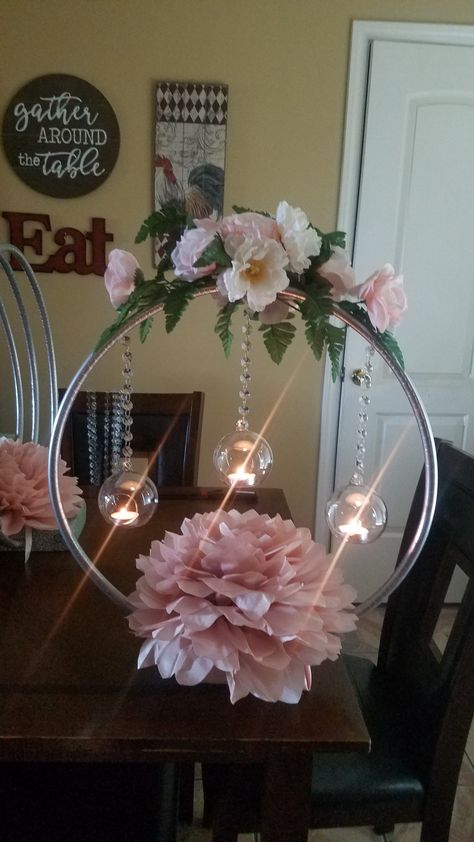 Dollar Store Wedding Centerpieces, Quinceanera Decorations Centerpieces, Dollar Store Wedding, Quinceanera Centerpieces, Quince Decorations, Quinceanera Decorations, Wedding Floral Centerpieces, בר מצווה, Floral Hoops