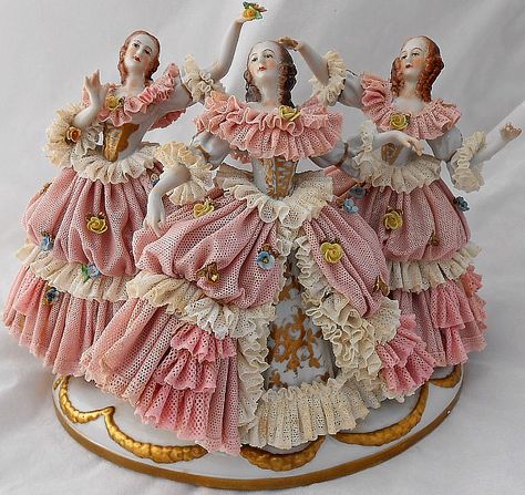 Dresden Elaborate Vintage Porcelain Lace Figurine 3 Dancing Ladies Dresden China, Dresden Dolls, Antique Porcelain Dolls, Porcelain Figures, Dresden Germany, Dresden Porcelain, Vintage Figurines, Half Dolls, Porcelain Jewelry