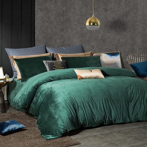 Emerald Duvet Cover, Duvet Covers Emerald Green, Enchanted Green Comforter Bedding, Green Comforter Bedroom, Bottle Green Duvet Cover, Duvet Covers Dark Green Fluffy, Green Comforter Sets, Warm Bedding, Velvet Duvet Cover