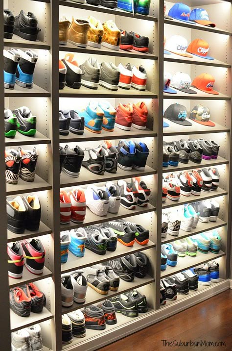 Sneaker Room Decor Ideas, Men’s Shoe Closet, Shoes Decoration Ideas, Luxury Shoe Closet, Sneaker Head Closet, Sneakers Closet, Sneaker Room, Shoes Shelf, Shoes Room