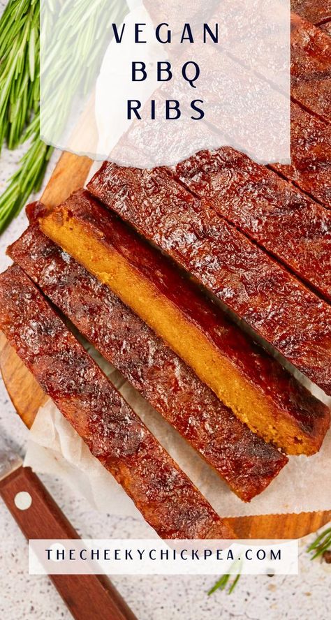 Enjoy flavorful vegan BBQ ribs made with mushrooms, a delicious plant-based alternative that satisfies BBQ cravings. Mushroom Ribs Vegan, Vegan Bbq Food, Jackfruit Ribs, Vegan Bbq Ribs, Bbq Mushrooms, Vegan Ribs, Vegan Bbq Recipes, Bbq Food Truck, Vegan Board