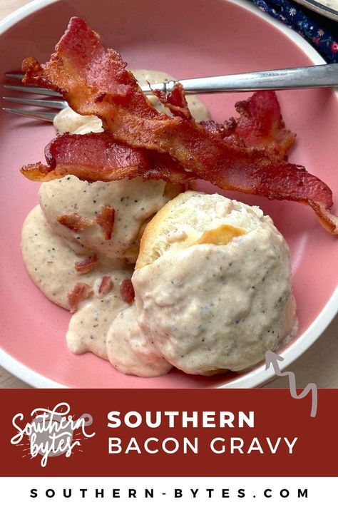 This delicious bacon gravy recipe combines flour, bacon grease, lots of black pepper, and whole milk. Poured over biscuits, it is the best comfort food breakfast. Bacon Grease Recipes, Flour Bacon, Bacon Gravy Recipe, Southern White Gravy, Southern Biscuits And Gravy, Bacon Biscuits, Best Biscuits And Gravy, Caramel Sticky Buns, Sour Cream Biscuits