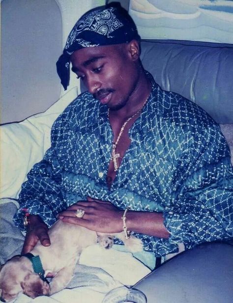 90s Photography, Tupac Photos, Tupac And Biggie, Tupac Makaveli, Tupac Art, 2pac Quotes, Tupac Wallpaper, 90s Rappers, Tupac Quotes