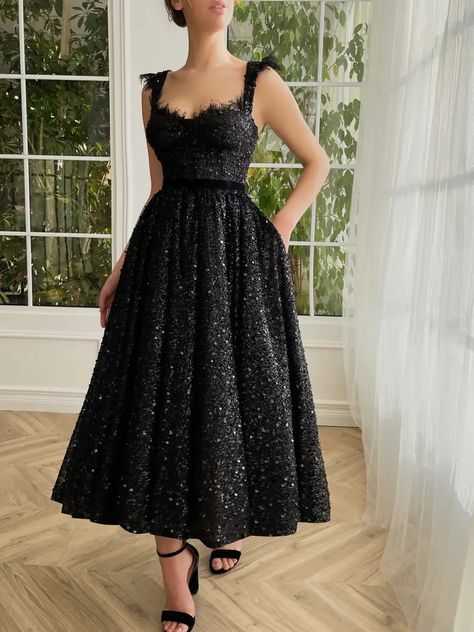 Adult Sexy Solid Color Party Dress - Temu Sweetheart Neck Dresses, Plus Size Vintage Dresses, Black Spaghetti Strap Dress, Vintage Black Dress, Beauty And Skin Care, Dress Women Elegant, Party Kleidung, Sequin Prom Dresses, Plus Size Vintage