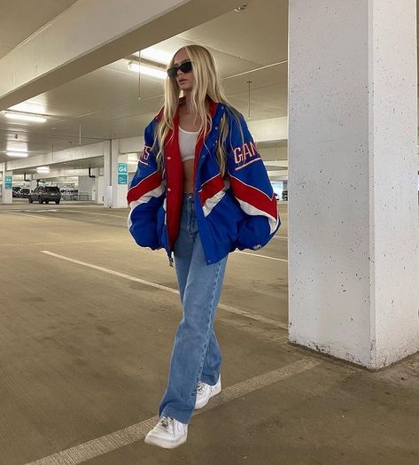 Sports Jacket Outfit, Varsity Jacket Outfit, Looks Pinterest, Tomboy Style Outfits, Jacket Outfit, Teenager Outfits, Swaggy Outfits, 가을 패션, Looks Style